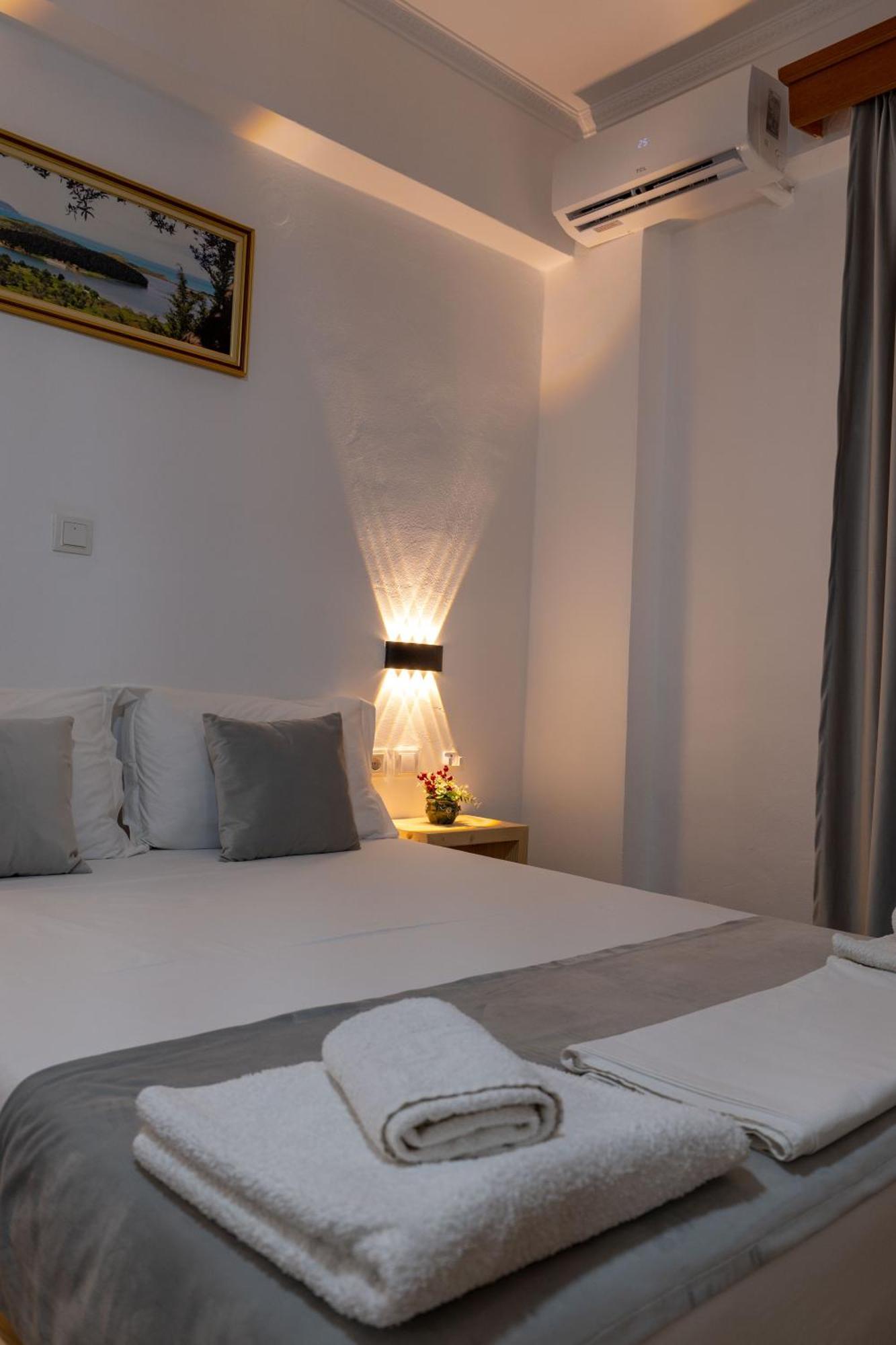 Apart Hotel Alex Himare Buitenkant foto