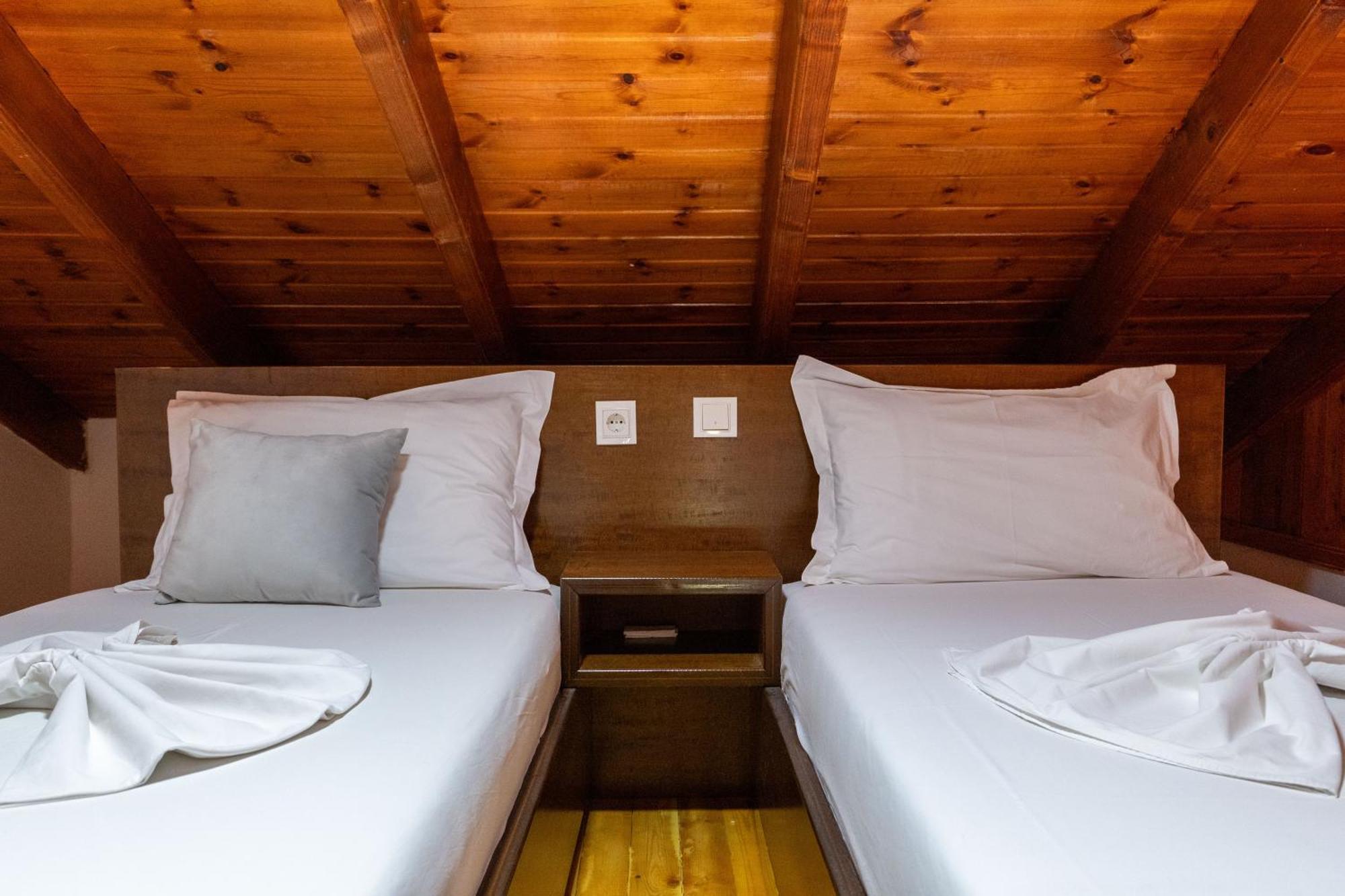 Apart Hotel Alex Himare Buitenkant foto