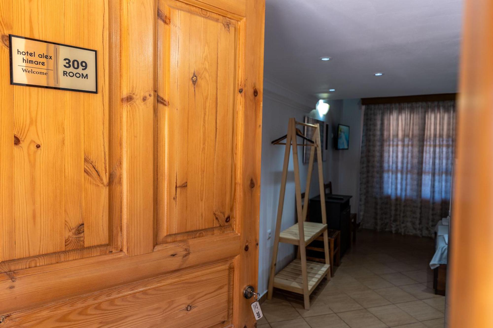 Apart Hotel Alex Himare Buitenkant foto