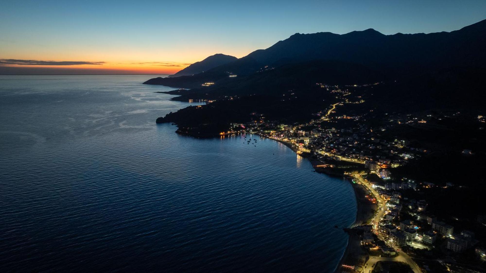 Apart Hotel Alex Himare Buitenkant foto