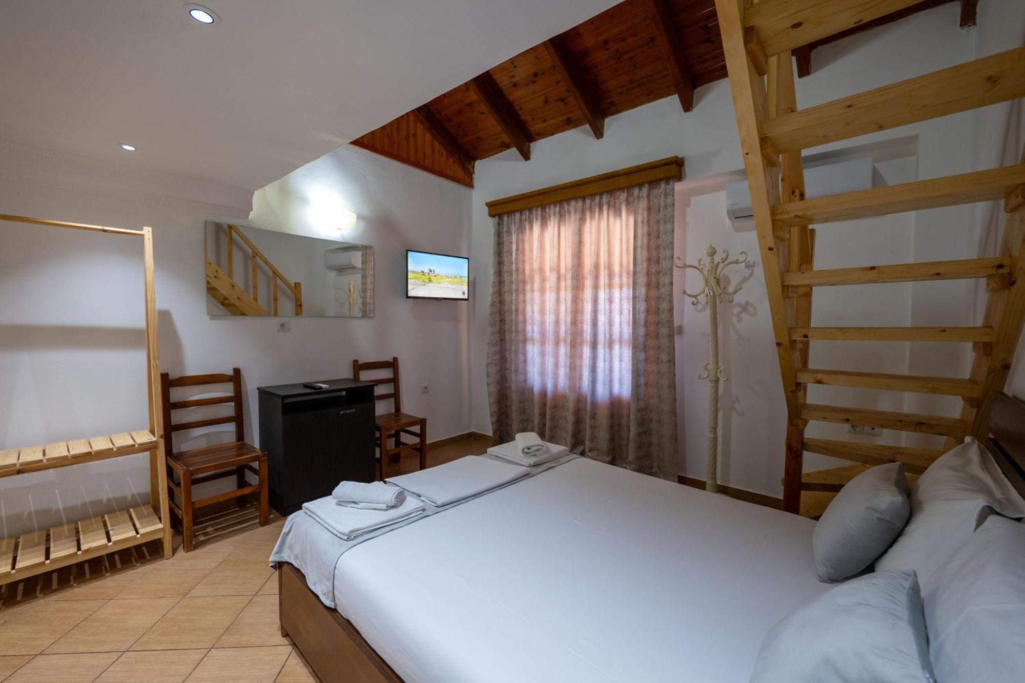 Apart Hotel Alex Himare Buitenkant foto